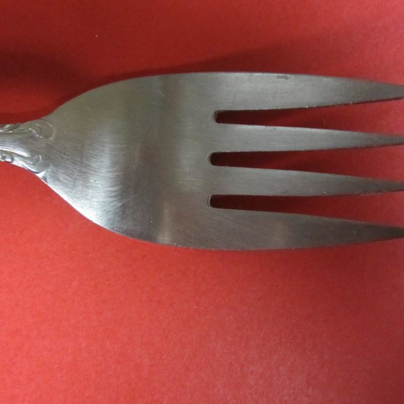 VINTAGE 80'S LIFETIME CUTLERY STAINLESS GLOSSY SCROLL EDGE COLD MEAT FORK - Picture 4 of 7